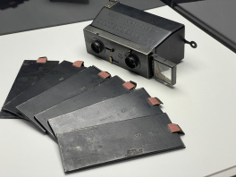   Внутри старинного фотоаппарата  